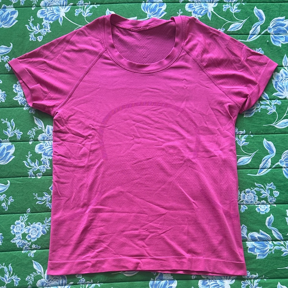 Women’s Lululemon Swiftly Tech Short Sleeve Shirt 2.0 *Race Length